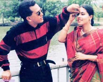 সালমান শাহ ও শমী কায়সার। ৯৬ সালেই মারা যান সালমান শাহ। তাকে ভালবাসা। প্রাপিসূত্র - http://www.kazirhut.com/threads/2837/page-2